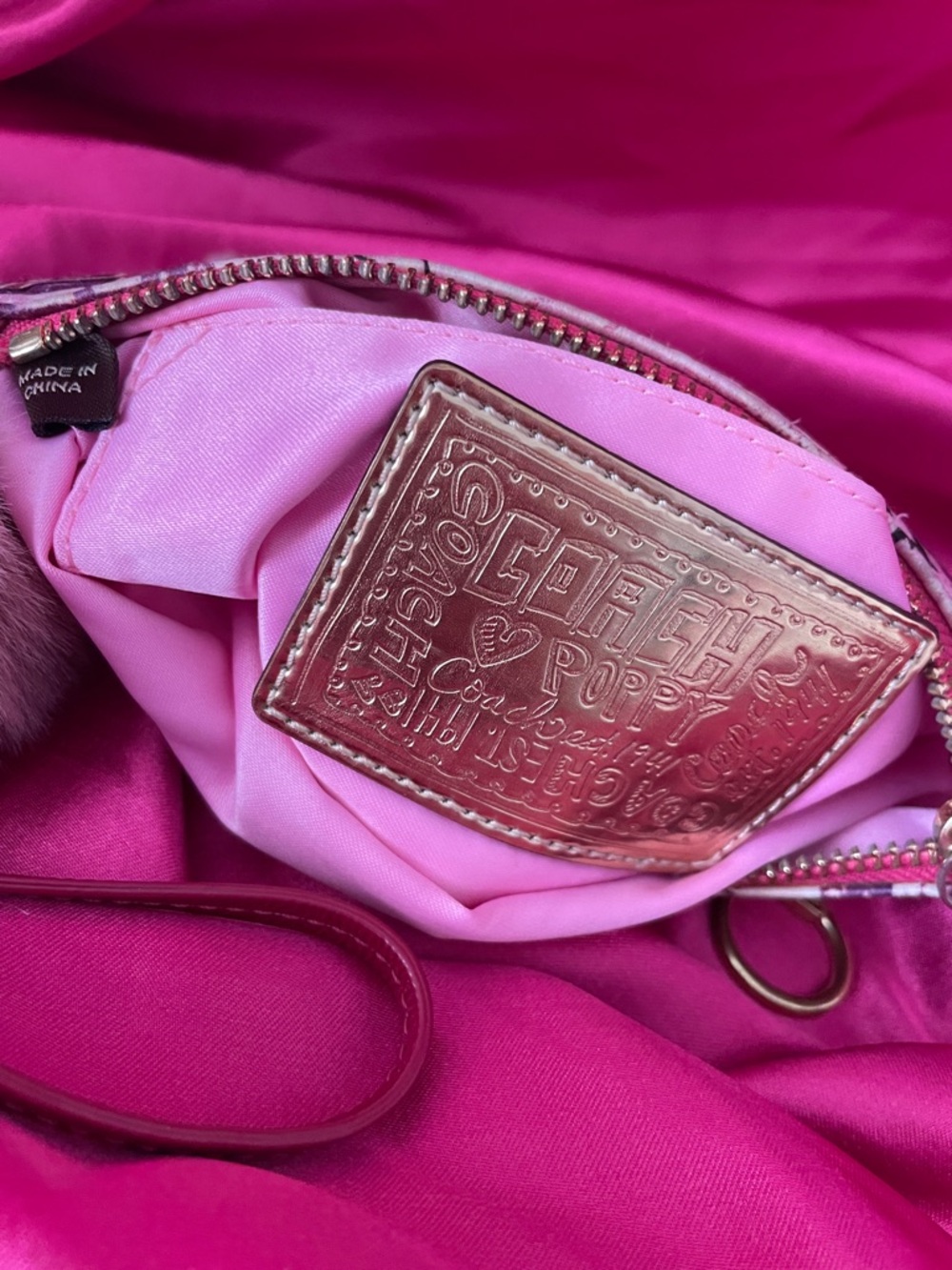 Coach Poppy - pink graffiti wristlet w/pom pom & hang tag - Picture 5 of 15